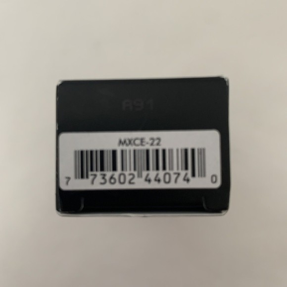 New MAC Pro Longwear Nourishing Waterproof Foundation NW13 New Factory Sealed - Picture 6 of 11